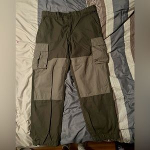 34x32 Oversized brown Vans cargo pants